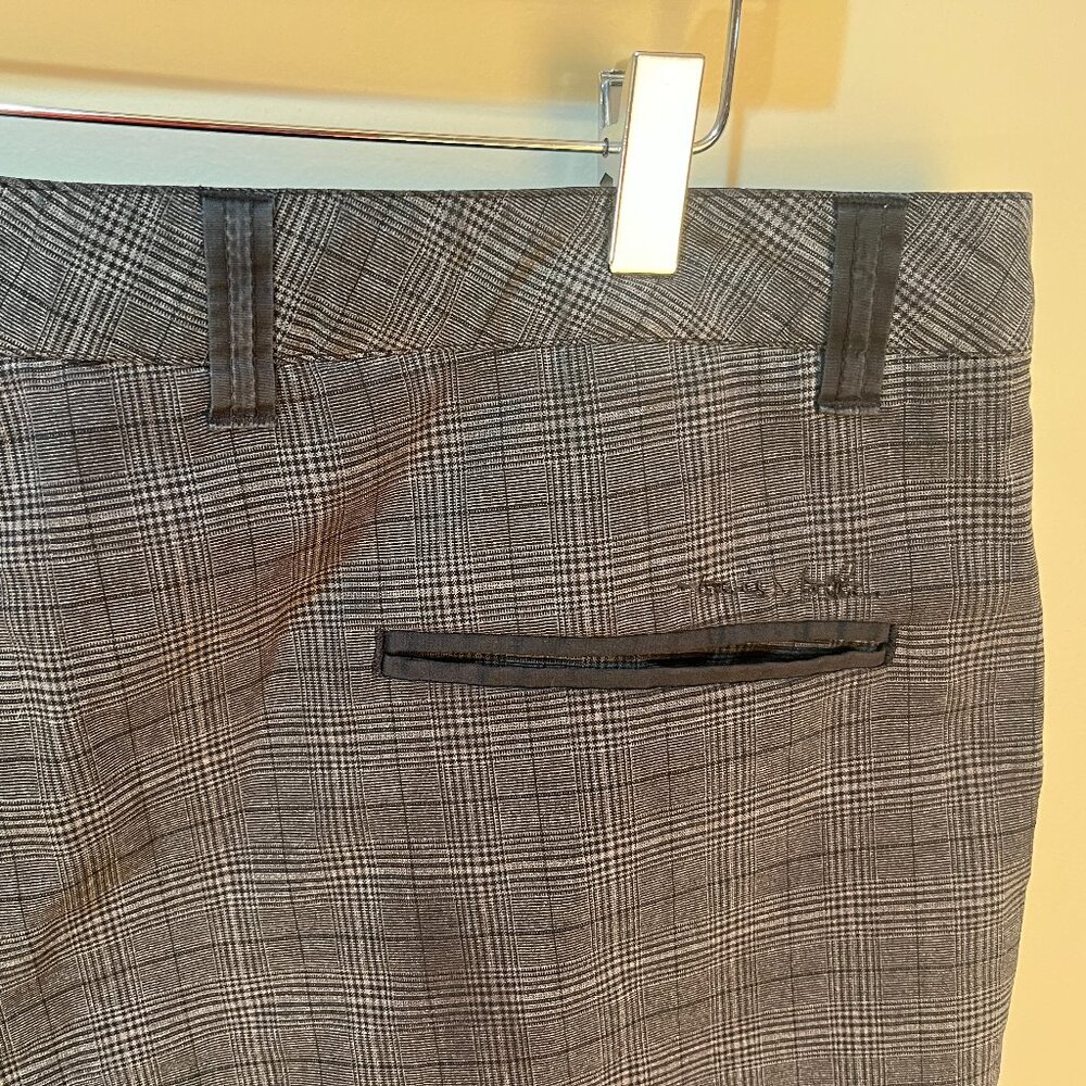 ⛳ TravisMathew Men’s Golf Shorts Gray Black Flat Front 38” 10” Inseam EUC 🧵